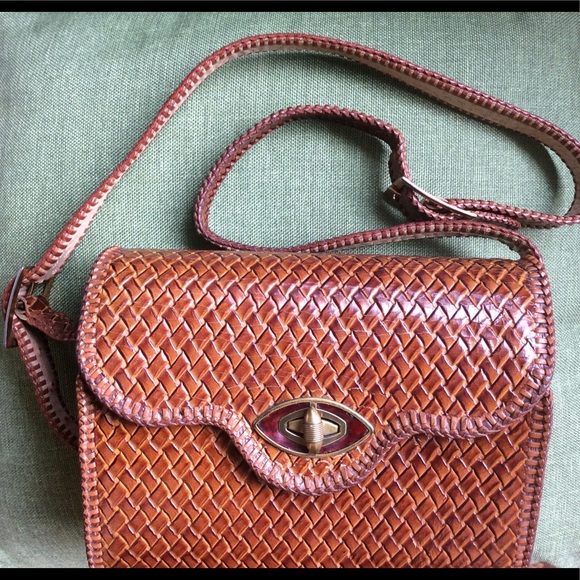 Vintage Brown Leather Embossed Weave Pattern Purse - Picture 4 of 7
